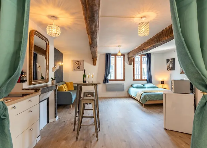 Apartment Le Romantique Jacuzzi Centre